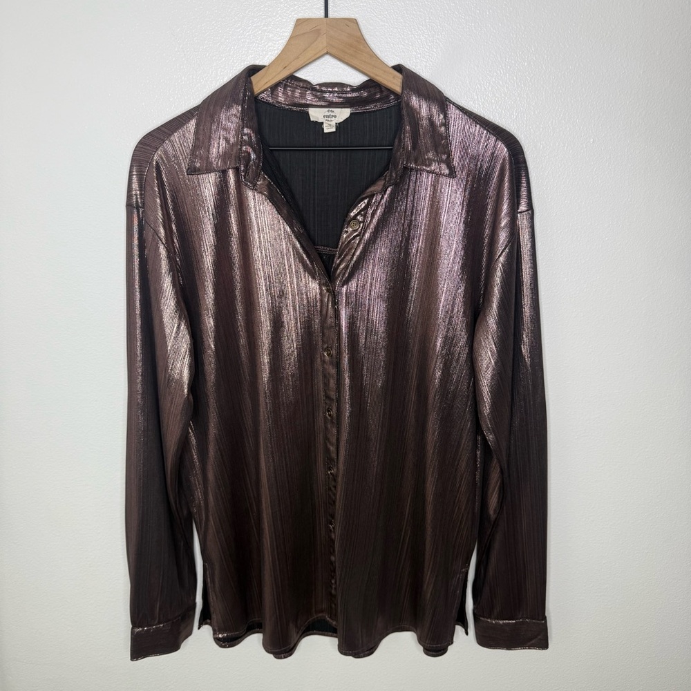 Entro • Brown Casual Button Down Shirt with Metallic Finish Size Medium